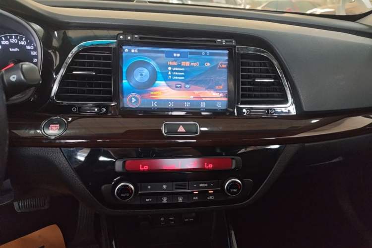 Used Kia K4 2014 1.8L Automatic GLS Audio And AC Panel