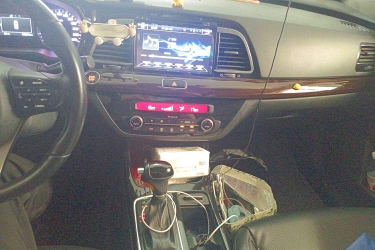 Used Kia K4 2014 1.8L Automatic DLX Audio And AC Panel