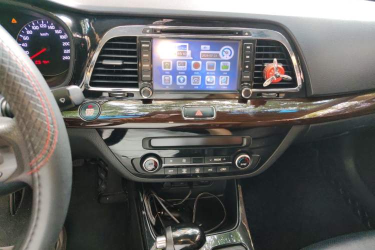 Used Kia K4 2014 1.8L Automatic GLS Audio And AC Panel