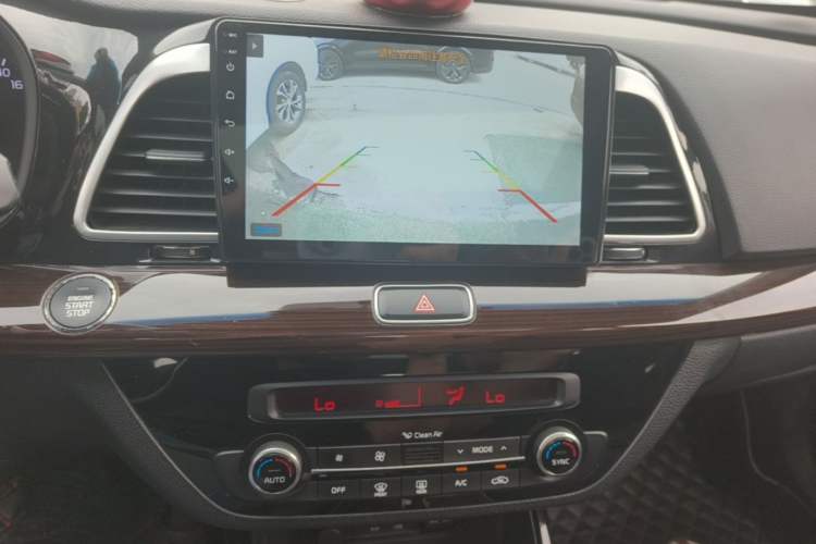 Used Kia K4 2014 1.8L Automatic DLX Audio And AC Panel