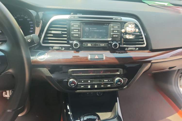 Used Kia K4 2014 1.6T Automatic Turbo Audio And AC Panel