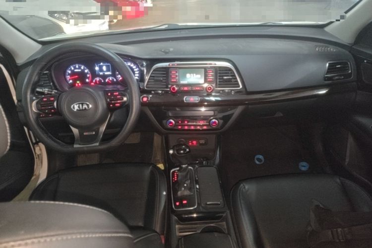 Used Kia K4 2014 1.6T Automatic Turbo Center Console