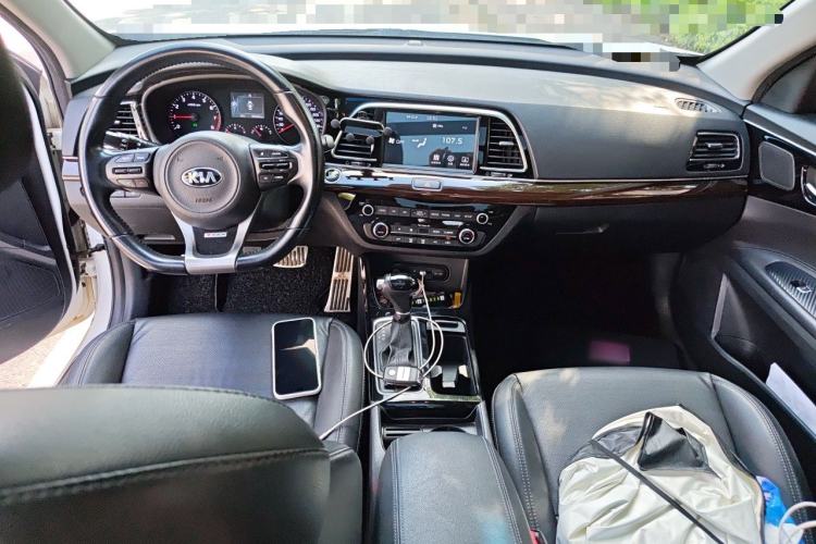 Used Kia K4 2014 1.6T Automatic Turbo Center Console
