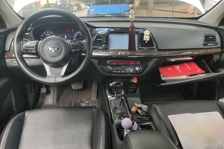 Used Kia K4 2014 1.8L Automatic LUX Center Console