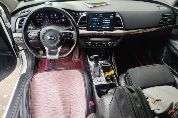 Used Kia K4 2014 1.6T Automatic Turbo Center Console