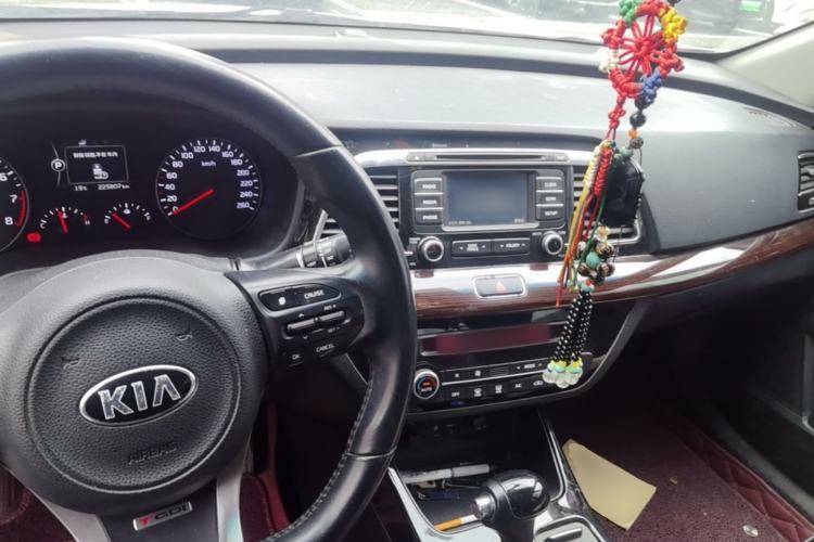 Used Kia K4 2014 1.6T Automatic Turbo Center Console