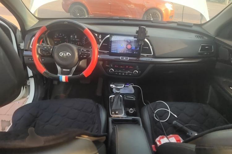 Used Kia K4 2014 1.6T Automatic Turbo Center Console