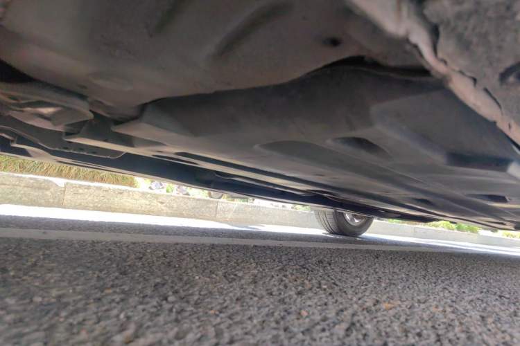 Used Kia K4 2014 1.8L Automatic GLS Chassis Front Left