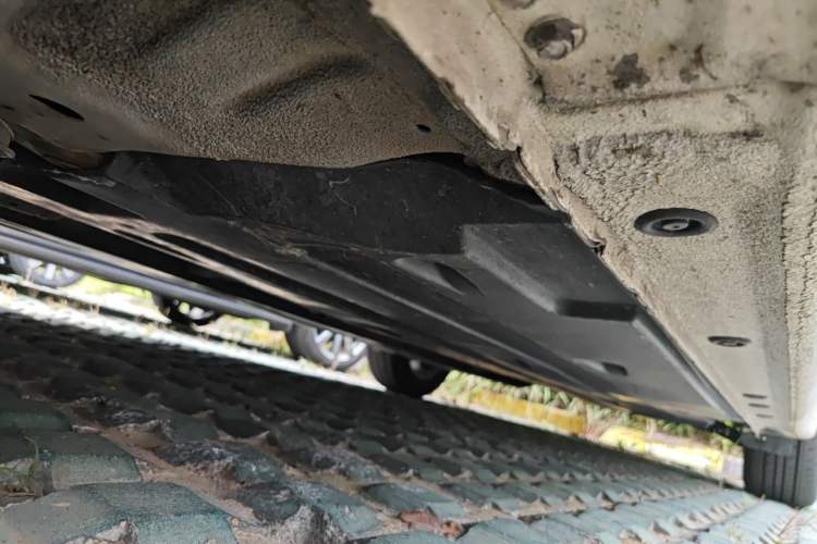 Used Kia K4 2014 1.8L Automatic GLS Chassis Front Left