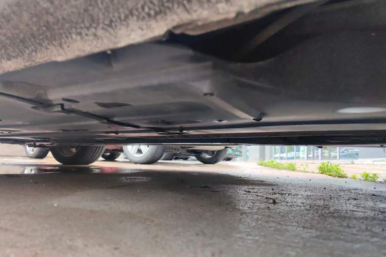 Used Kia K4 2014 2.0L Automatic PRM Chassis Rear Left