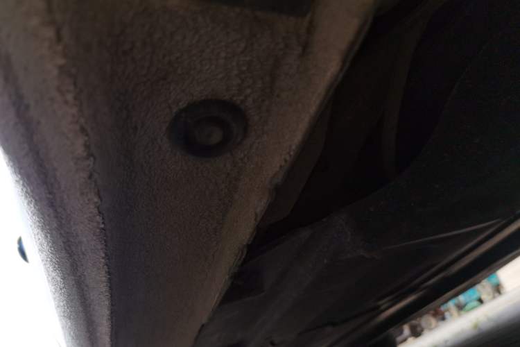 Used Kia K4 2014 1.8L Automatic GLS Chassis Rear Left