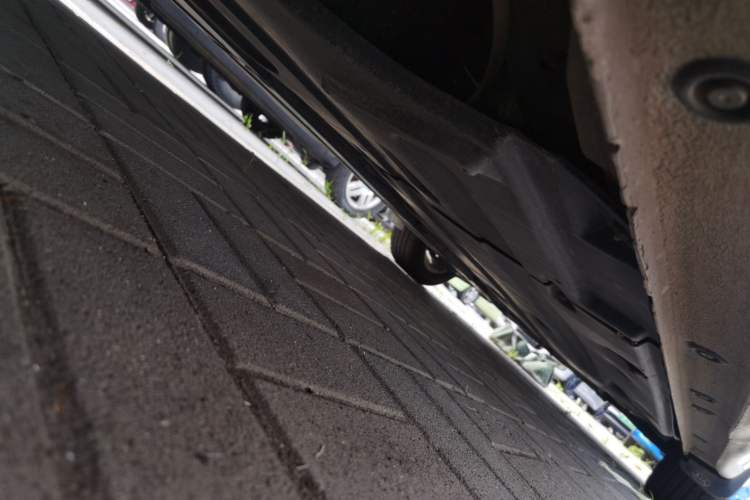 Used Kia K4 2014 1.8L Automatic GLS Chassis Rear Right