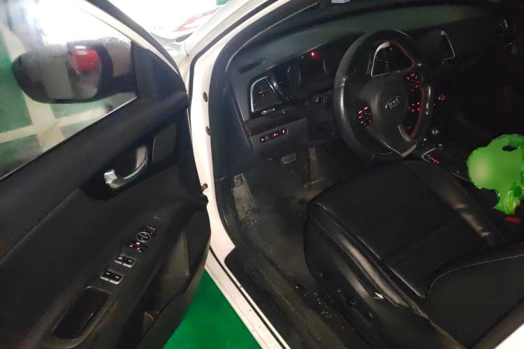 Used Kia K4 2014 1.8L Automatic DLX Driver Seat