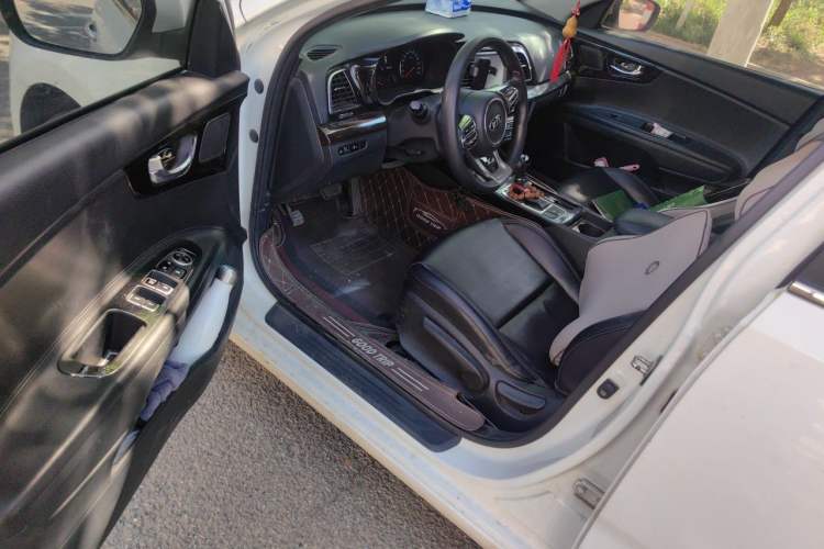 Used Kia K4 2014 1.8L Automatic GLS Driver Seat