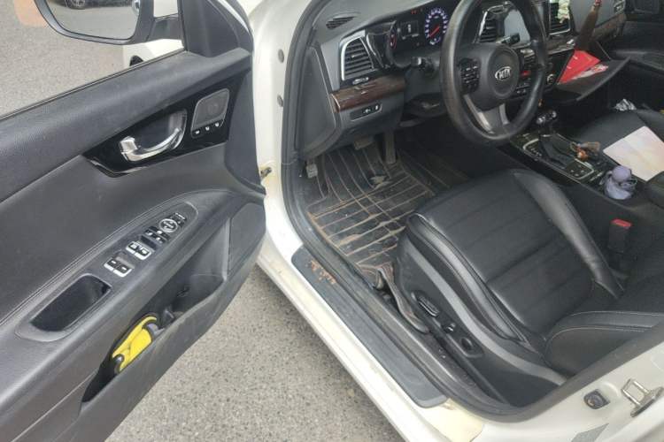 Used Kia K4 2014 1.8L Automatic LUX Driver Seat