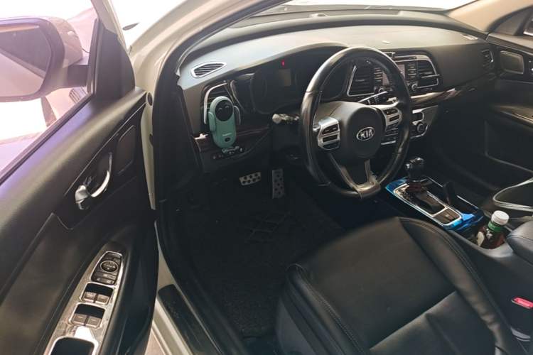 Used Kia K4 2014 1.8L Automatic DLX Driver Seat