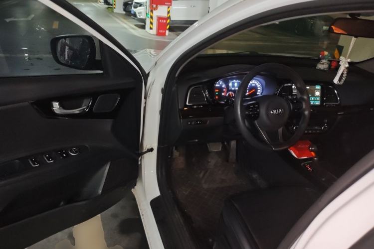 Used Kia K4 2014 1.8L Automatic GLS Driver Seat