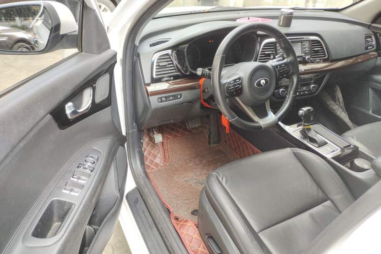 Used Kia K4 2014 1.8L Automatic DLX Driver Seat