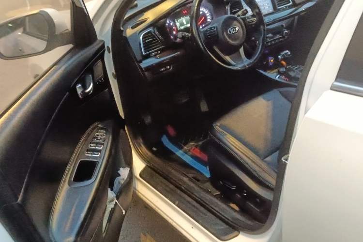 Used Kia K4 2014 1.8L Automatic LUX Driver Seat