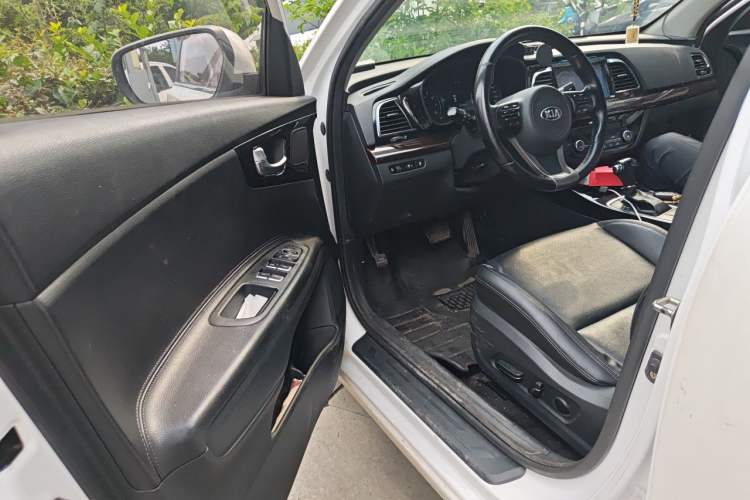 Used Kia K4 2014 1.8L Automatic DLX Driver Seat