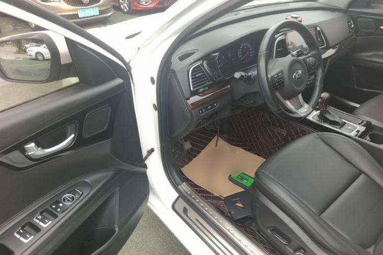 Used Kia K4 2014 1.8L Automatic DLX Driver Seat