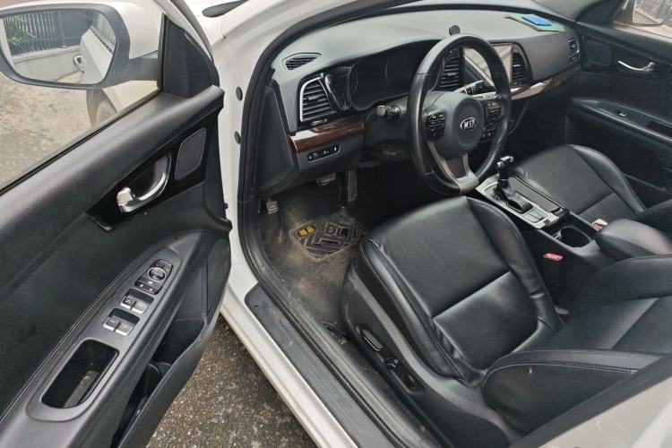 Used Kia K4 2014 1.8L Automatic GLS Driver Seat