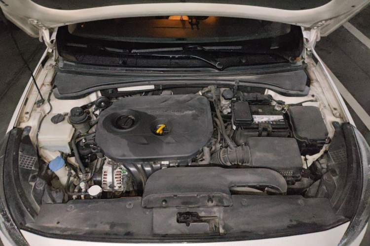 Used Kia K4 2014 1.8L Automatic GLS Engine Bay