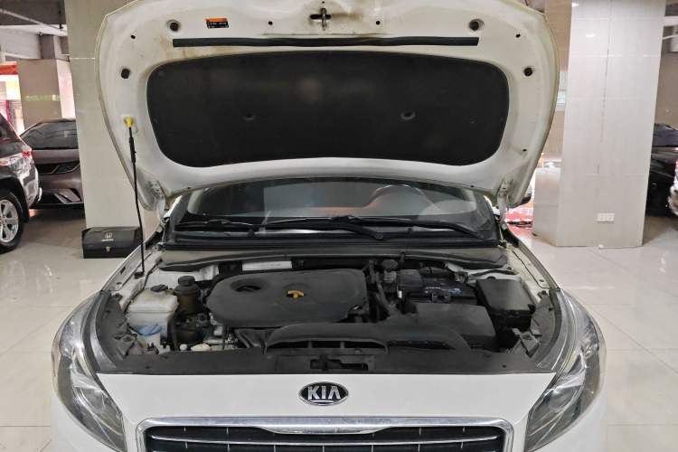 Used Kia K4 2014 1.8L Automatic DLX Engine Bay