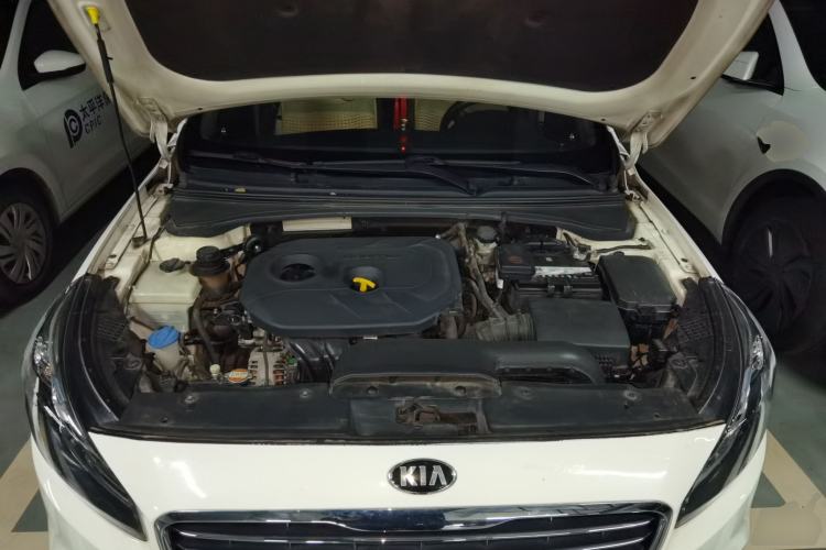 Used Kia K4 2014 1.8L Automatic DLX Engine Bay