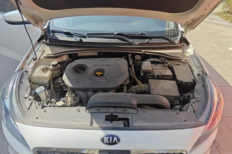 Used Kia K4 2014 1.8L Automatic GL Engine Bay
