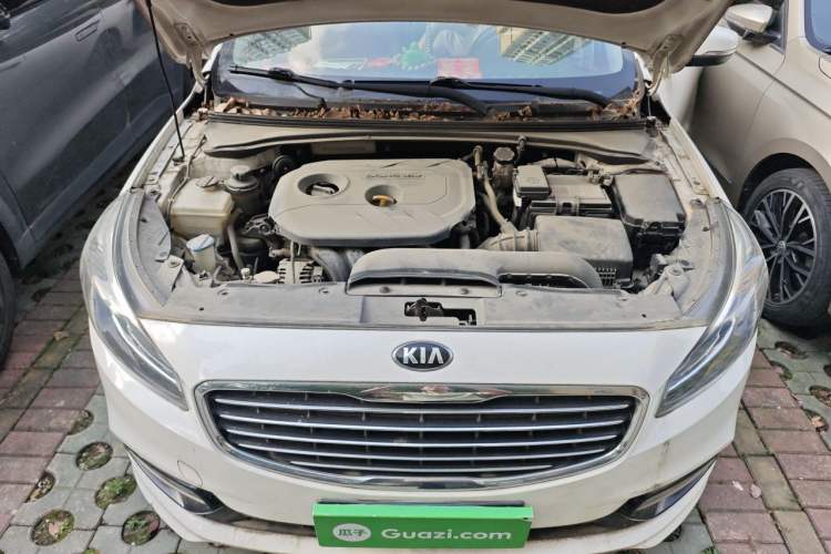 Used Kia K4 2014 1.8L Automatic GLS Engine Bay