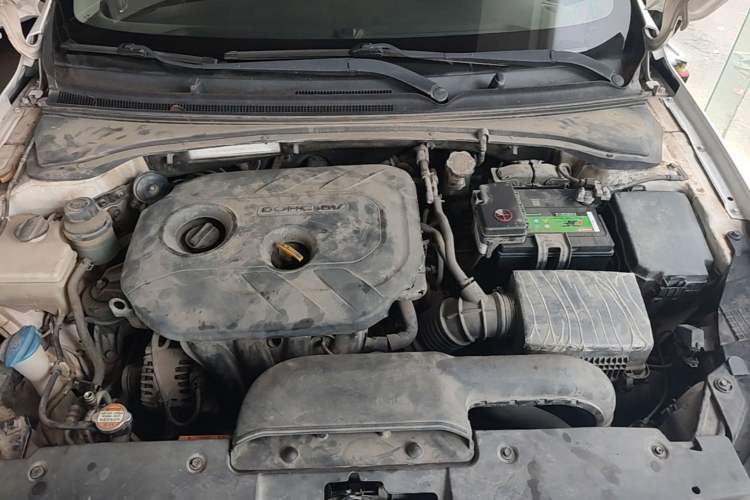 Used Kia K4 2014 1.8L Automatic GLS Engine Bay