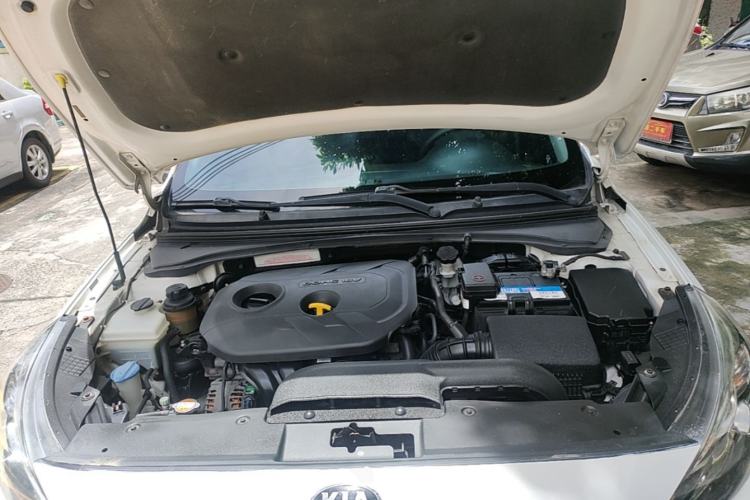 Used Kia K4 2014 1.8L Automatic GLS Engine Bay