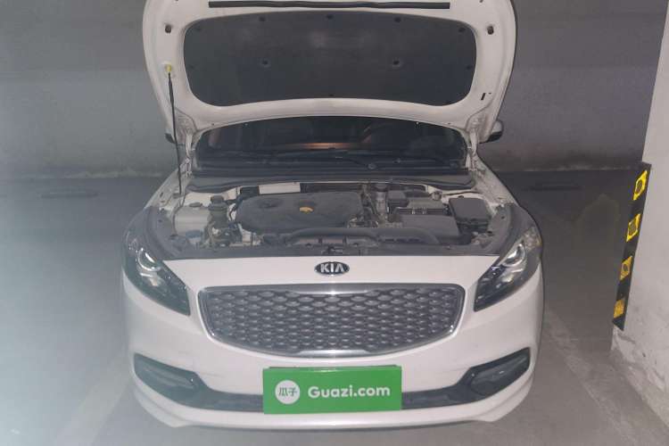 Used Kia K4 2014 1.8L Automatic GLS Engine Bay