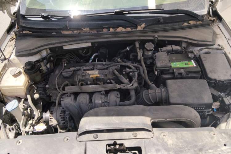 Used Kia K4 2014 1.8L Automatic GLS Engine Bay