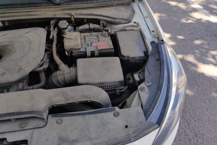 Used Kia K4 2014 1.8L Automatic GLS Engine Bay Left