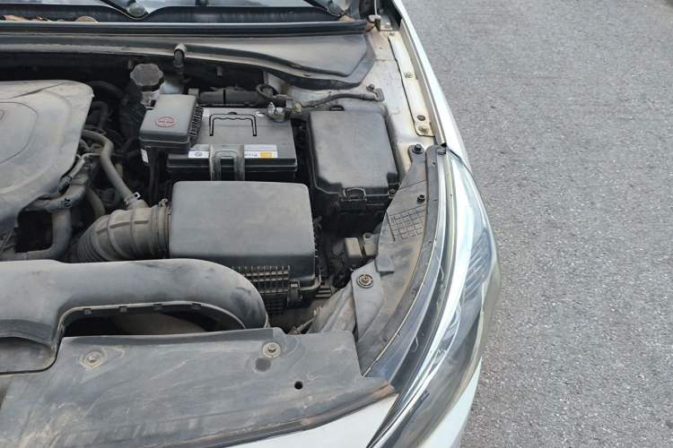 Used Kia K4 2014 1.8L Manual GL Engine Bay Left