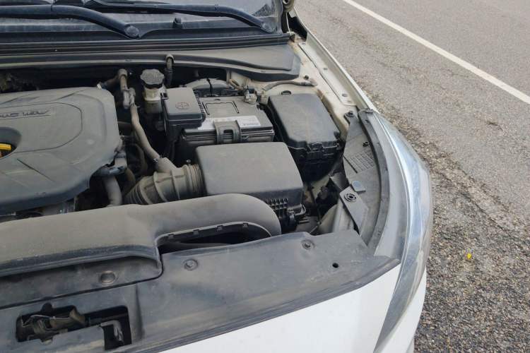 Used Kia K4 2014 1.8L Automatic GLS Engine Bay Left