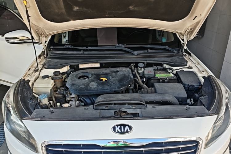 Used Kia K4 2014 1.8L Automatic DLX Engine Bay