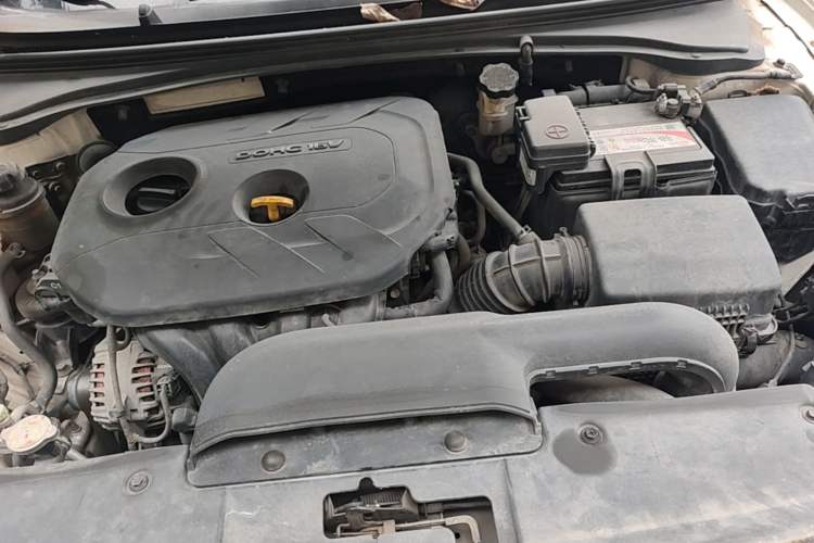 Used Kia K4 2014 1.8L Manual GL Engine Bay