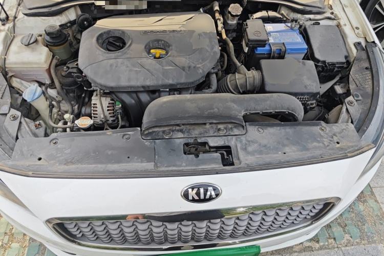 Used Kia K4 2014 1.8L Automatic GLS Engine Bay