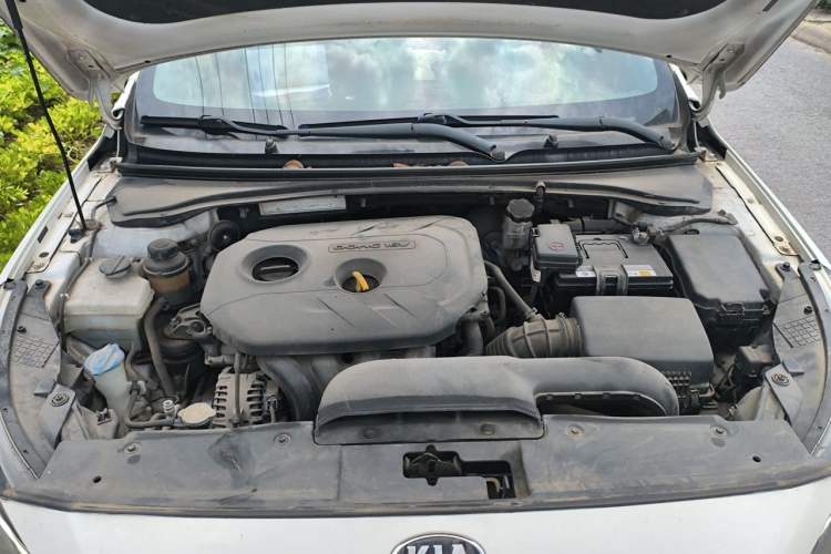 Used Kia K4 2014 1.8L Manual GL Engine Bay