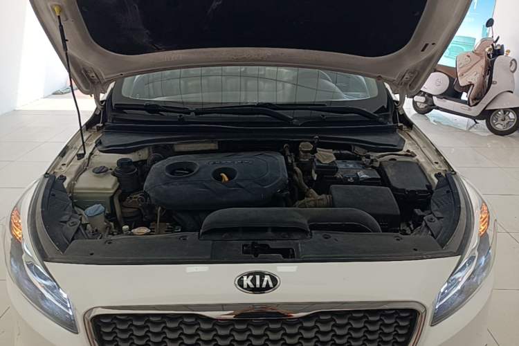 Used Kia K4 2014 1.8L Automatic GLS Engine Bay