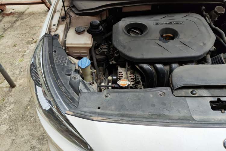 Used Kia K4 2014 1.8L Automatic GLS Engine Bay Right