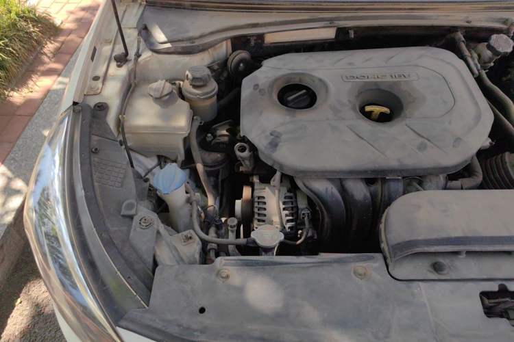 Used Kia K4 2014 1.8L Automatic GLS Engine Bay Right