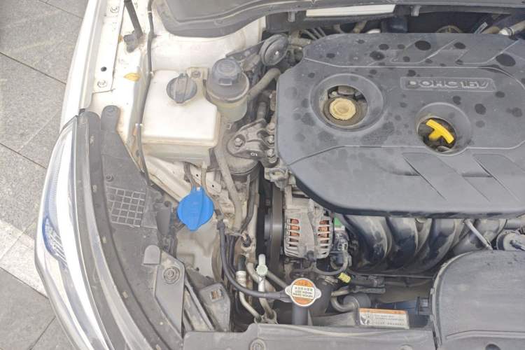 Used Kia K4 2014 1.8L Automatic GLS Engine Bay Right