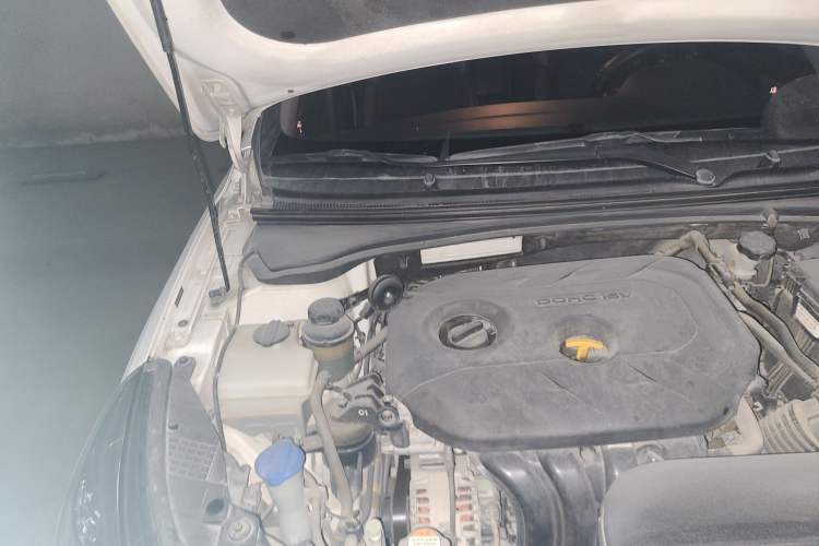 Used Kia K4 2014 1.8L Automatic GLS Engine Bay Right