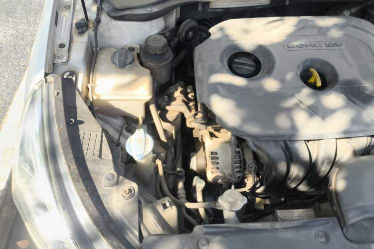 Used Kia K4 2014 1.8L Automatic GLS Engine Bay Right