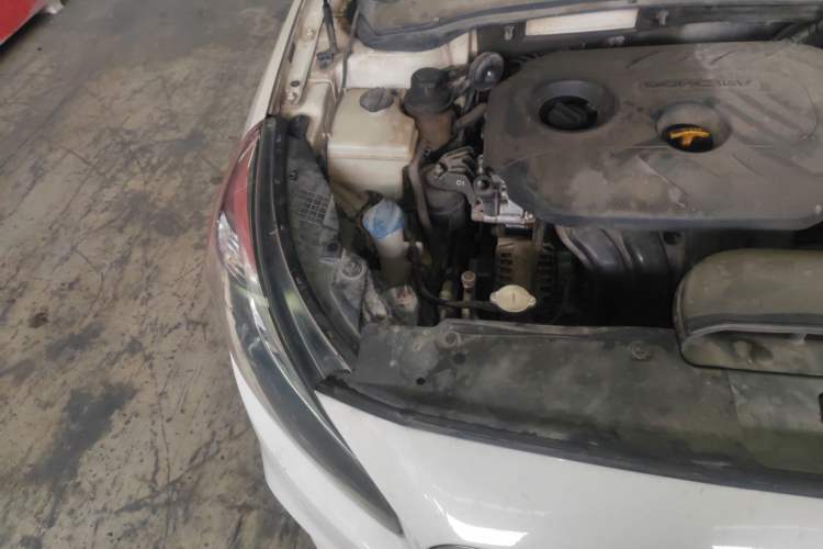 Used Kia K4 2014 1.8L Automatic GLS Engine Bay Right