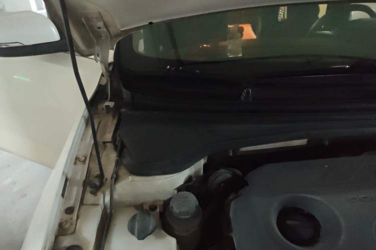 Used Kia K4 2014 1.8L Automatic GLS Engine Bay Right